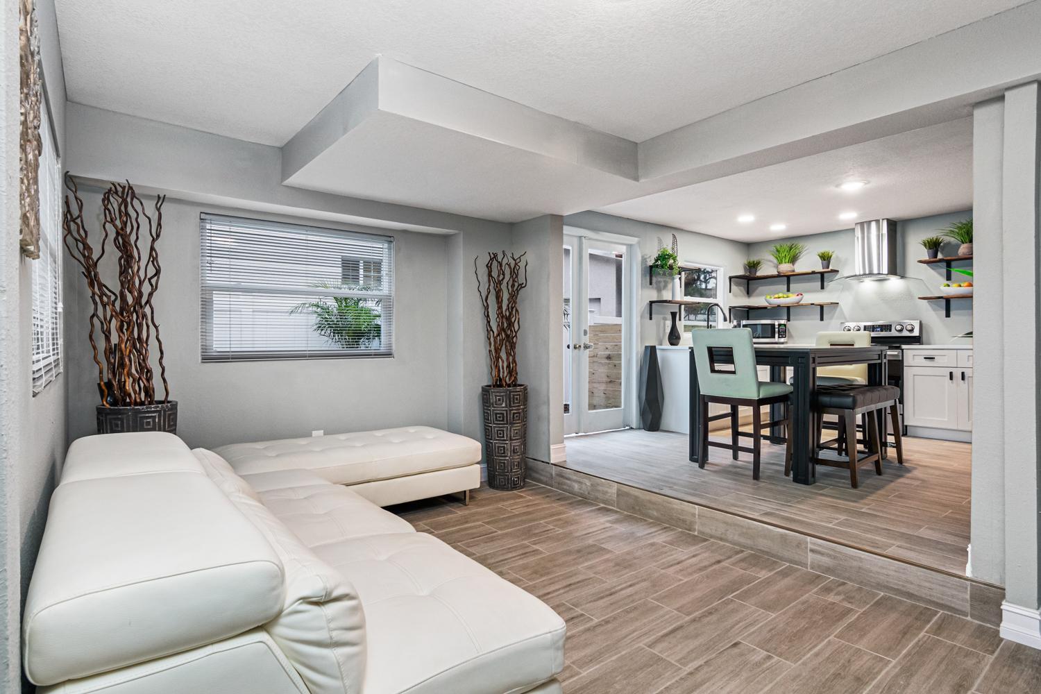 セーフティ・ハーバーModern House In Clearwater With Access To A Shared Swimming Poolアパートメント エクステリア 写真