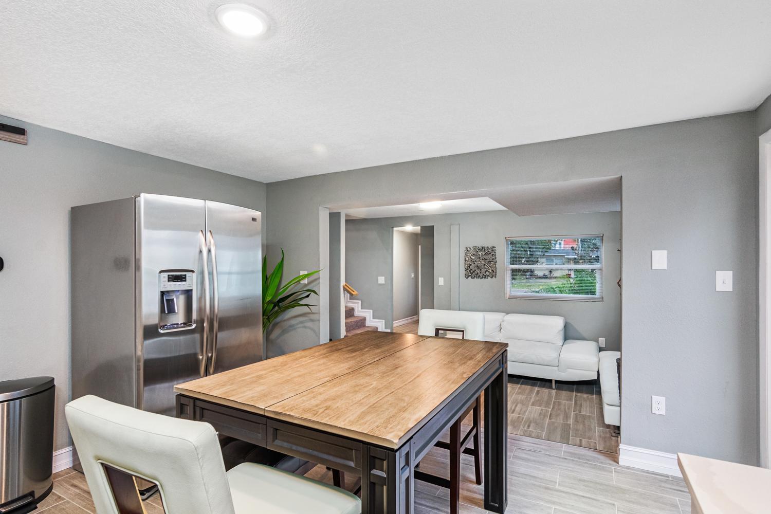 セーフティ・ハーバーModern House In Clearwater With Access To A Shared Swimming Poolアパートメント エクステリア 写真