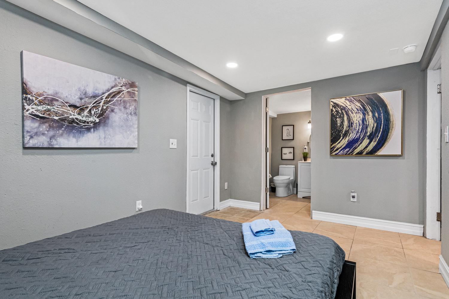 セーフティ・ハーバーModern House In Clearwater With Access To A Shared Swimming Poolアパートメント エクステリア 写真