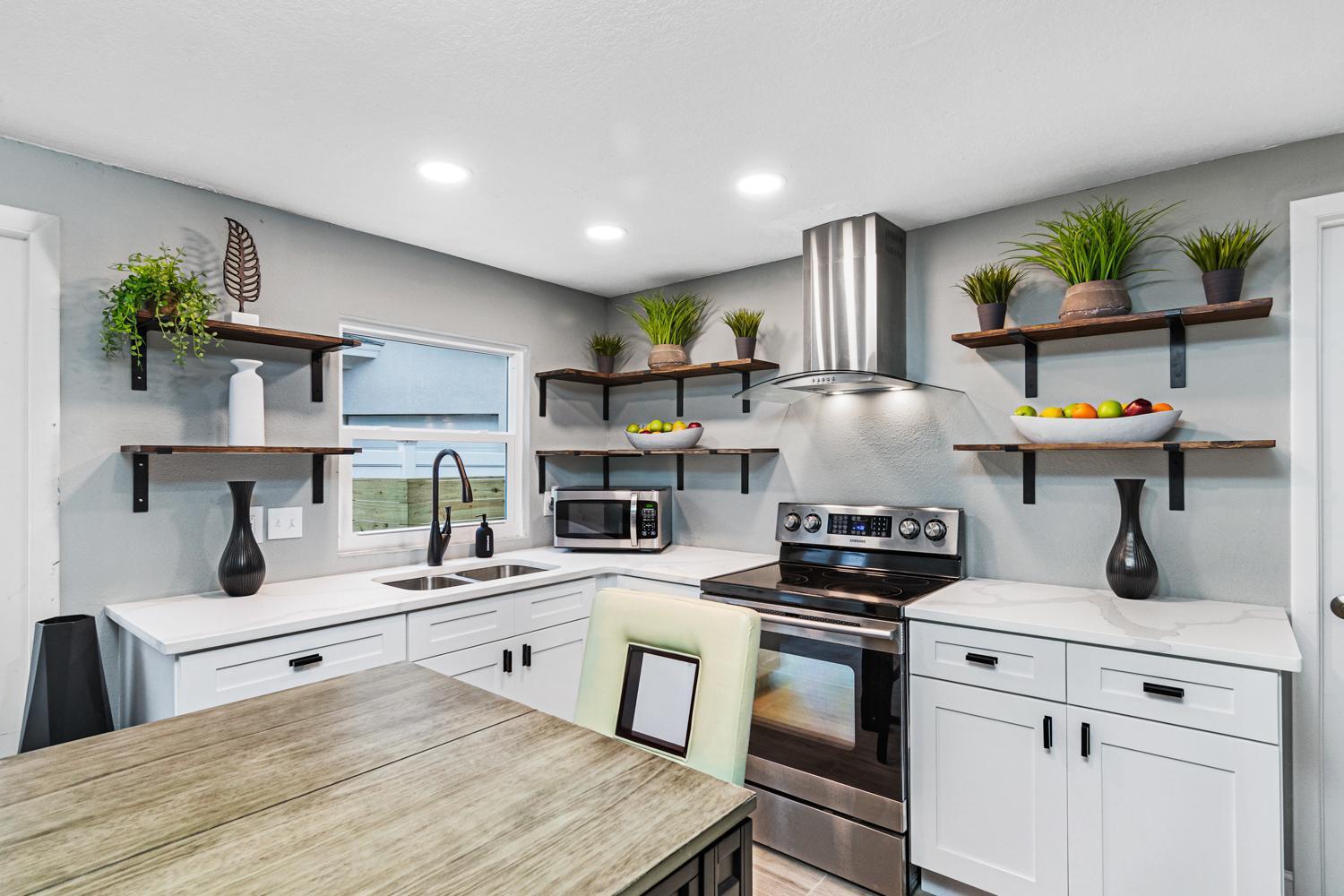 セーフティ・ハーバーModern House In Clearwater With Access To A Shared Swimming Poolアパートメント エクステリア 写真