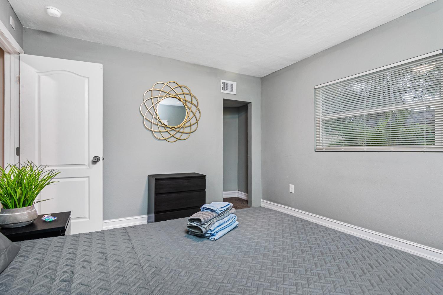 セーフティ・ハーバーModern House In Clearwater With Access To A Shared Swimming Poolアパートメント 部屋 写真