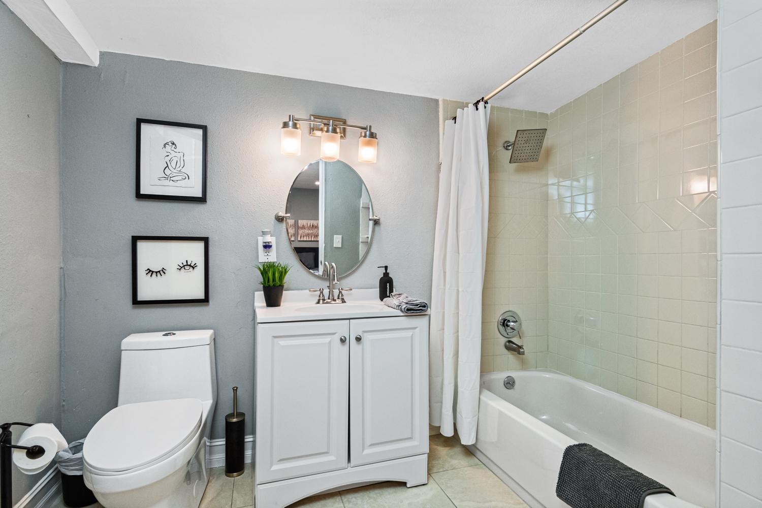 セーフティ・ハーバーModern House In Clearwater With Access To A Shared Swimming Poolアパートメント エクステリア 写真