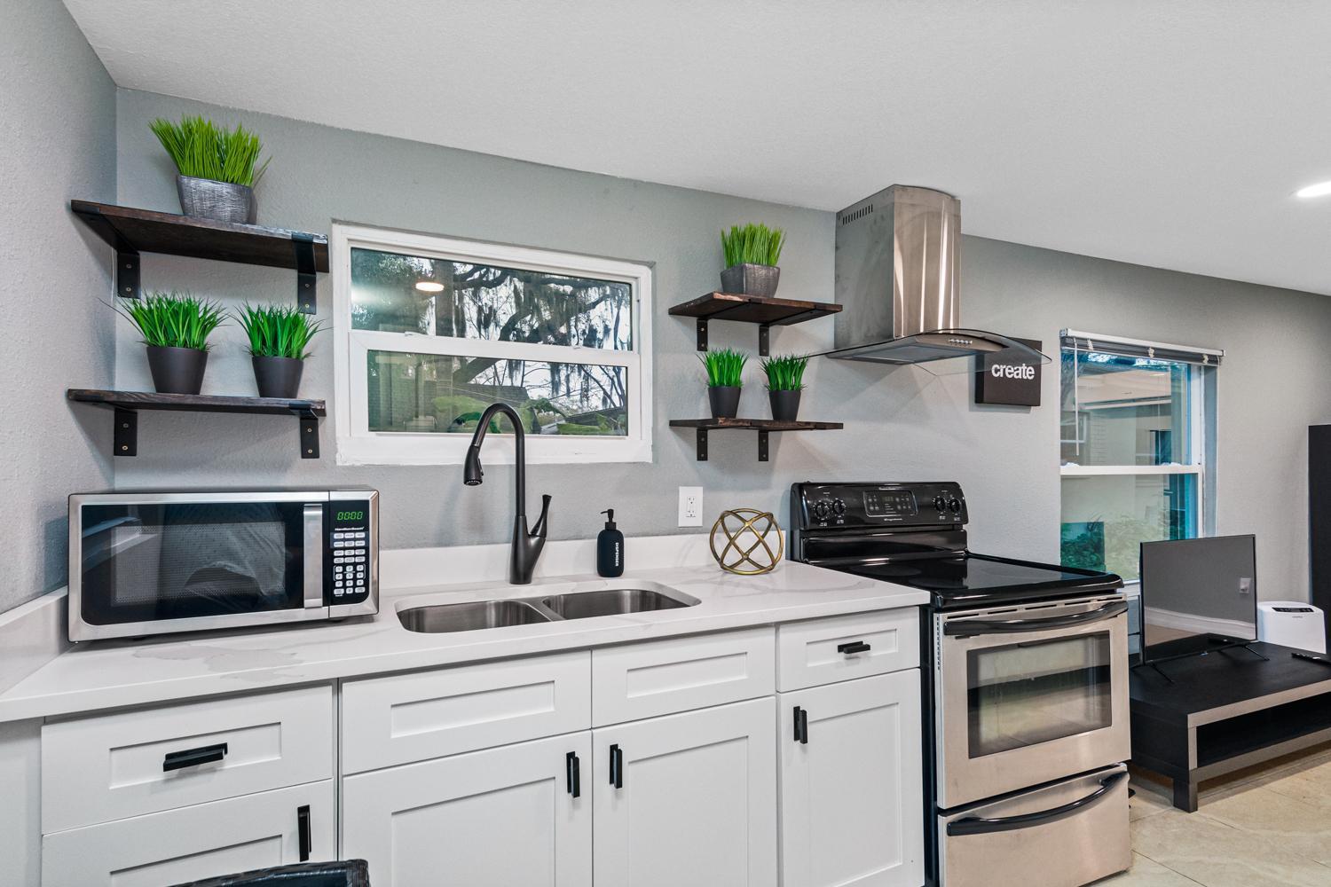 セーフティ・ハーバーModern House In Clearwater With Access To A Shared Swimming Poolアパートメント エクステリア 写真